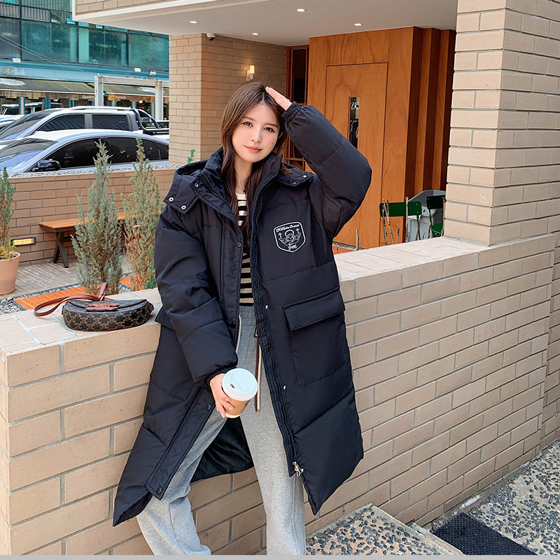 Real shot illustration of 2023 new black down cotton coat Korean drama heroine mid-length knee-length loose cotton coat student outerwear