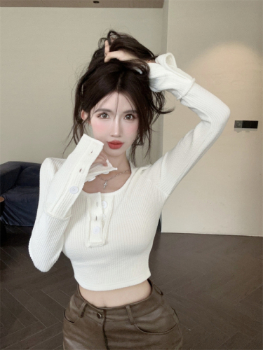 Actual shot~French gentle temperament solid color threaded button long-sleeved top simple waist slimming round neck T-shirt