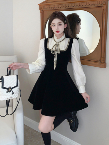 Real shot of vintage velvet fake two-piece dress embroidered lace-up long-sleeved skirt