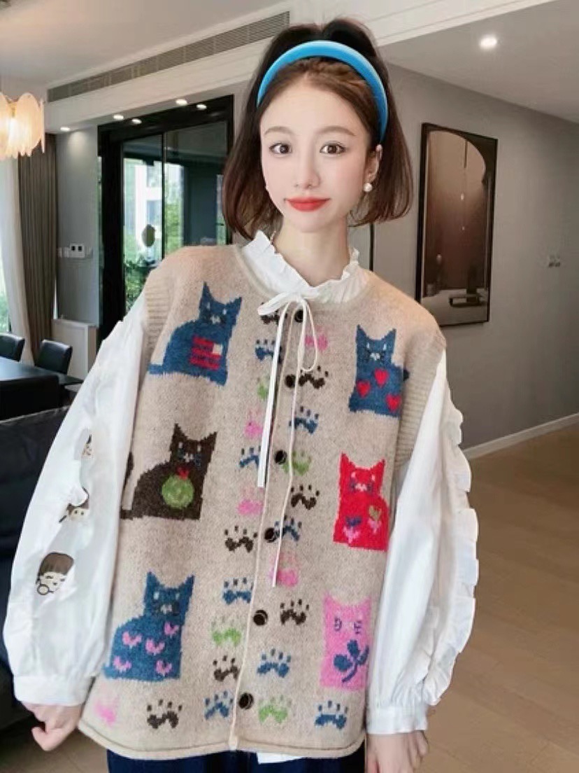 2023 autumn and winter new cat age-reducing sleeveless knitted vest sweater women's clothing