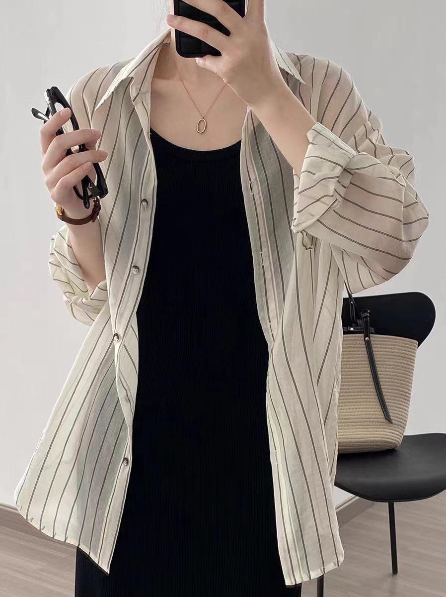 條紋天絲防曬襯衫女設計感小眾薄款開衫外搭襯衣女款法式上衣