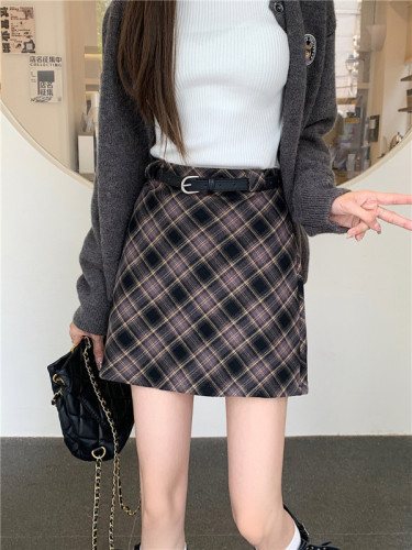 Real shot of  autumn and winter new plaid skirt for women, high waist, slimming and anti-exposure, A-line skirt with belt