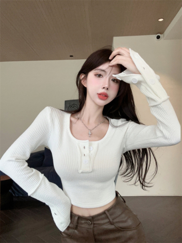 Actual shot~French gentle temperament solid color threaded button long-sleeved top simple waist slimming round neck T-shirt