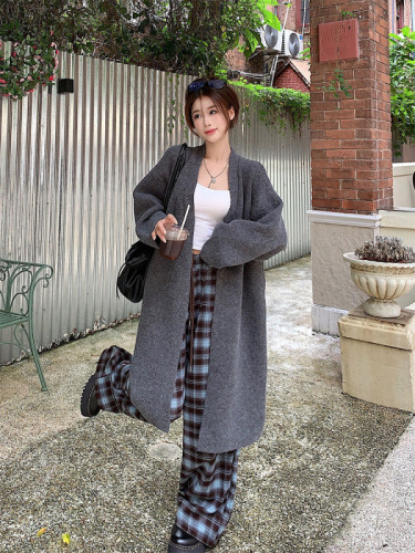 Actual shot of autumn and winter Korean chic simple warm sweater long coat + thickened contrasting plaid pants