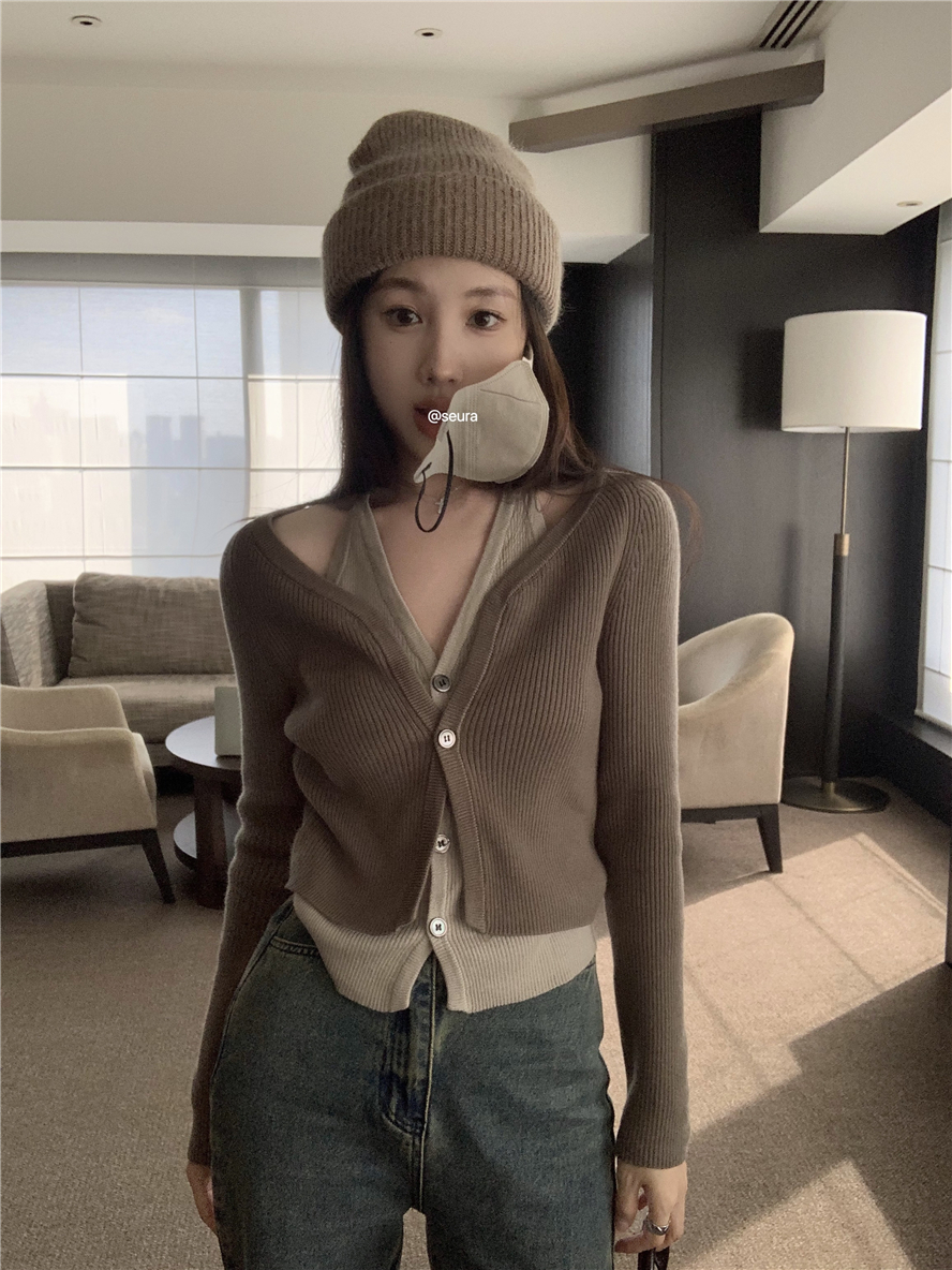 實拍 時尚設計感掛脖毛衣撞色假兩件針織衫女