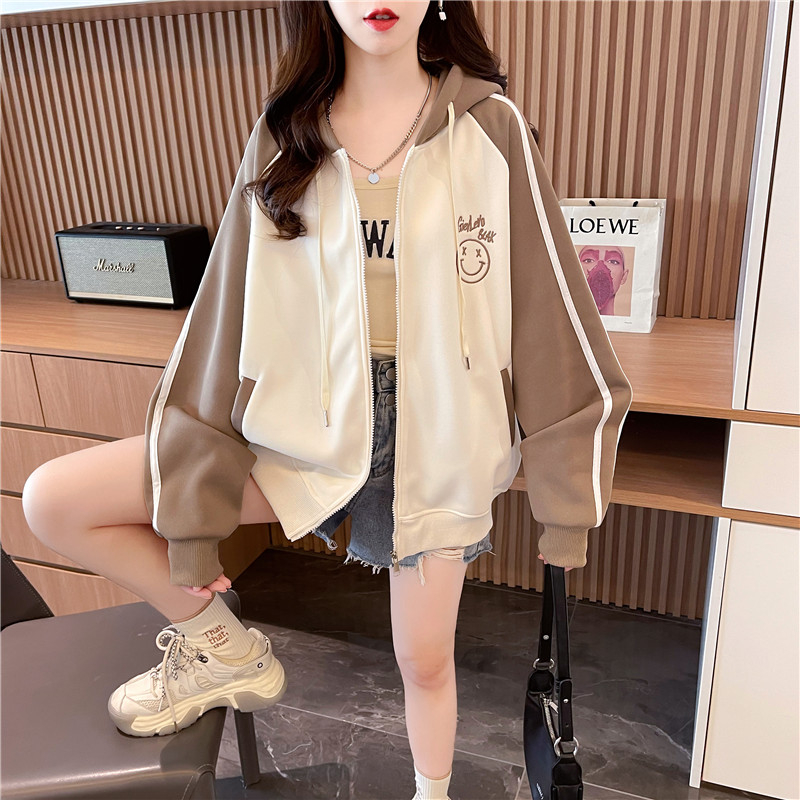 實拍 寬鬆連帽棒球服外套女春秋設計感小眾撞色拼接字母刺繡開衫