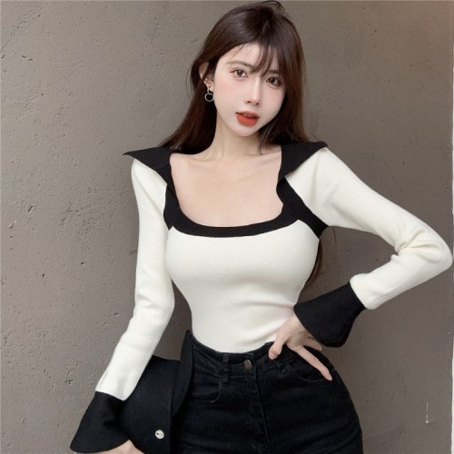 Retro high-end square-neck long-sleeved T-shirt for women in autumn, chic white slim-fitting bottoming shirt, short sweet and spicy top