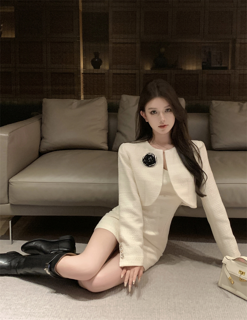 實拍 高級小香風粗花呢套裝女白色短款外套吊帶連衣裙兩件套