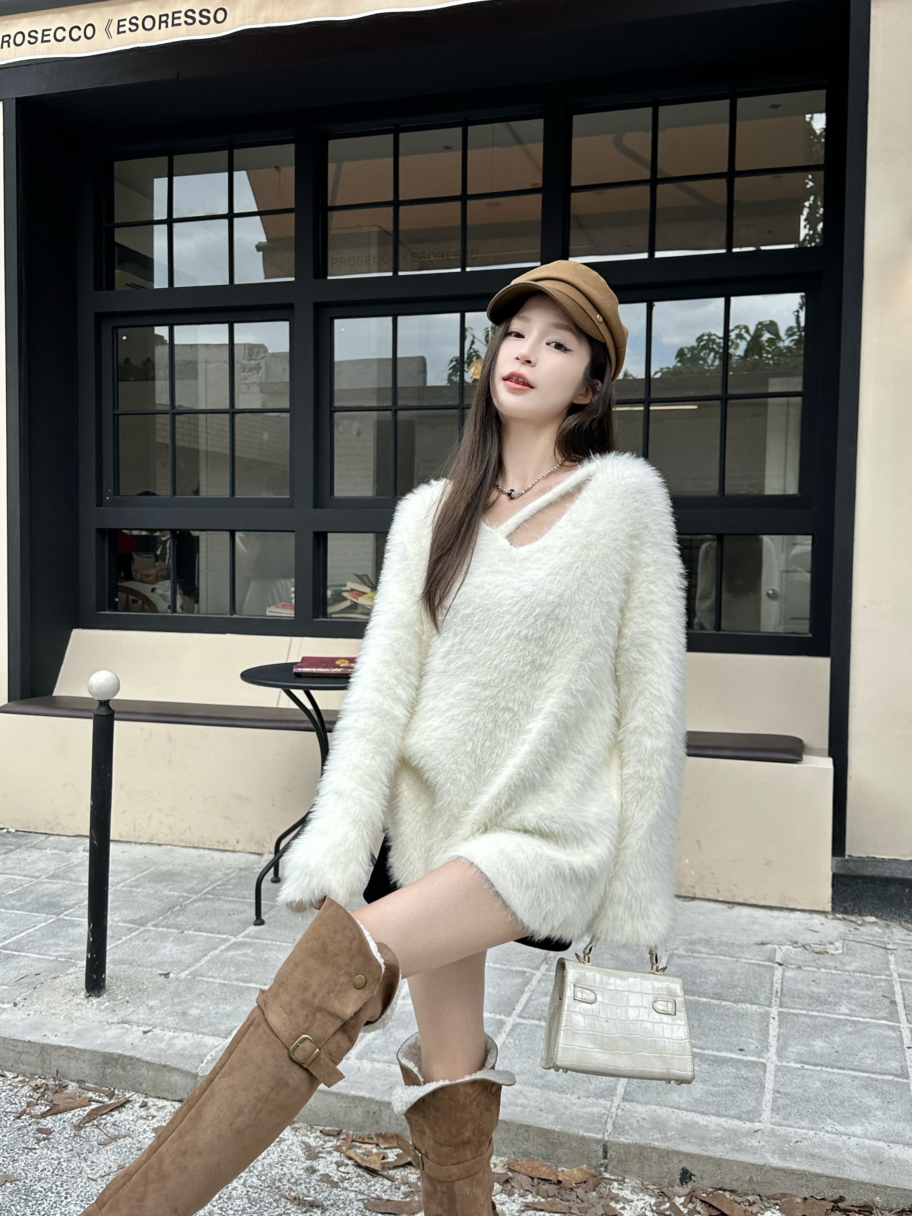 實拍設計感斜領仿水貂絨軟糯毛衣女秋冬寬鬆慵懶風中長款上衣