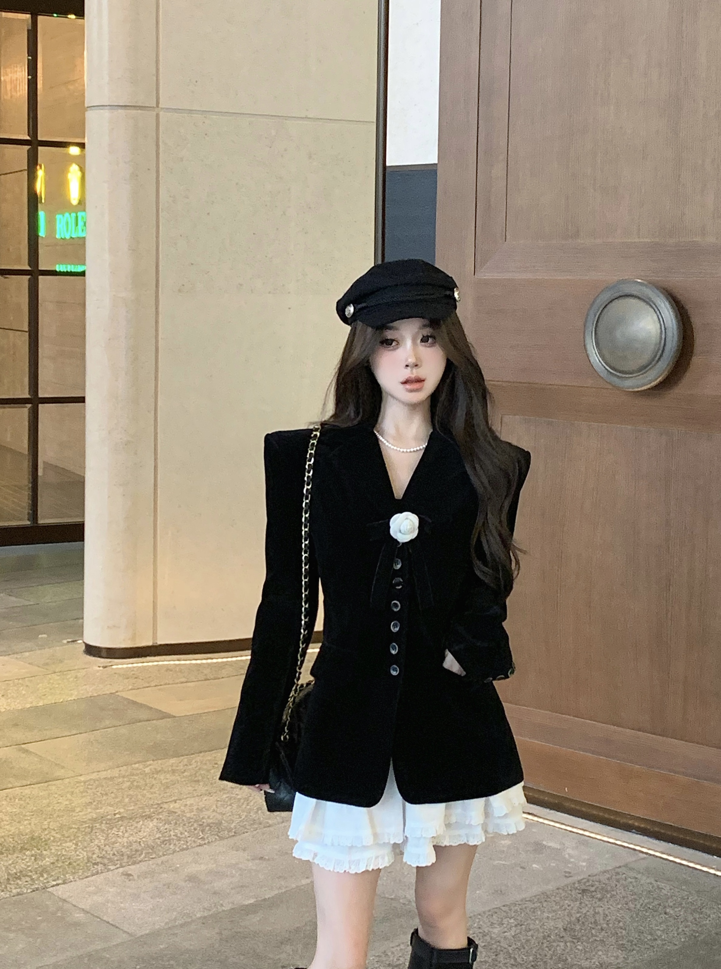 黑色絲絨復古法式墊肩西裝排扣休閒外套女高級感