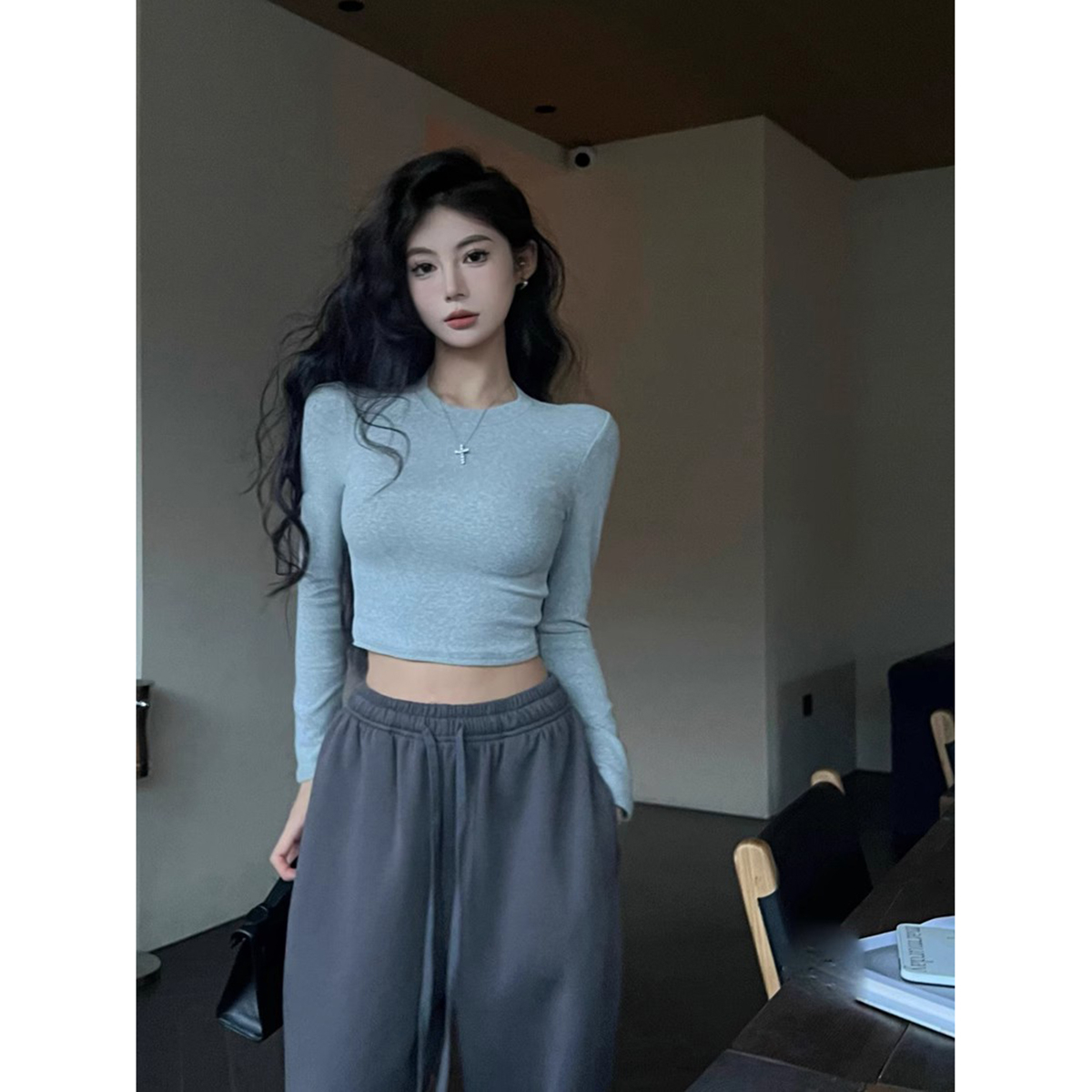 German velvet fabric Tmall quality new hot girl fashion slim slim short versatile long-sleeved T-shirt women's clothing