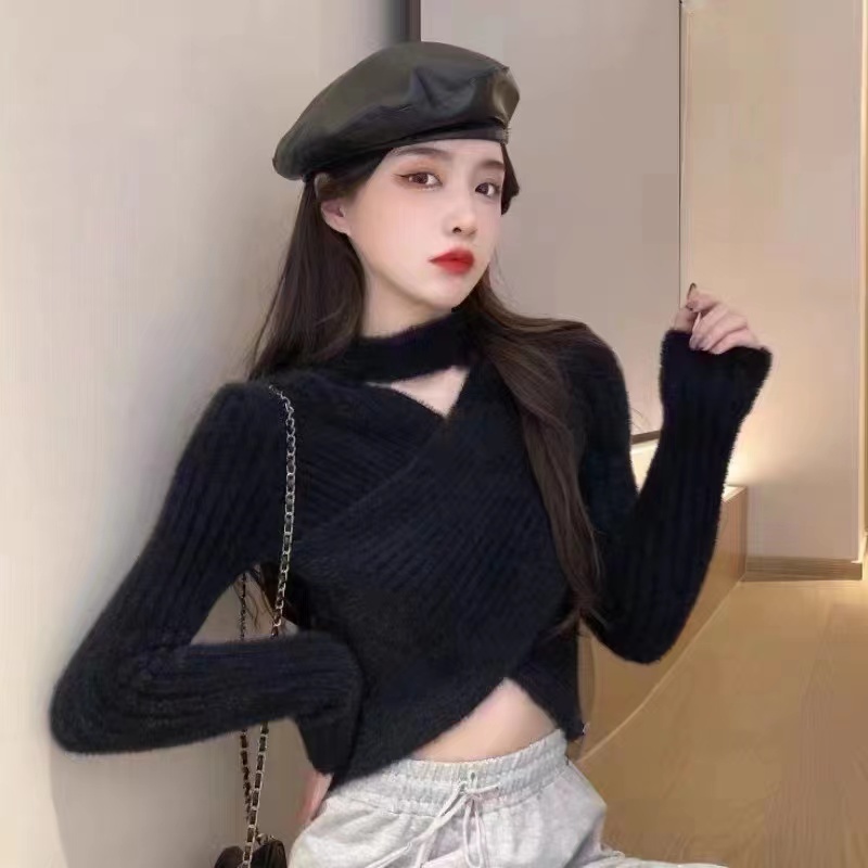 高級感獨特純欲掛脖交叉針織衫性感打底衫女內搭別致上衣短款毛衣