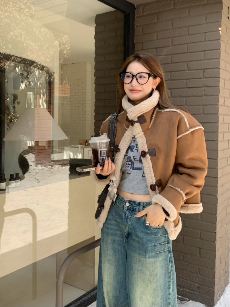 實拍牛角扣皮毛一體加厚保暖棉服外套