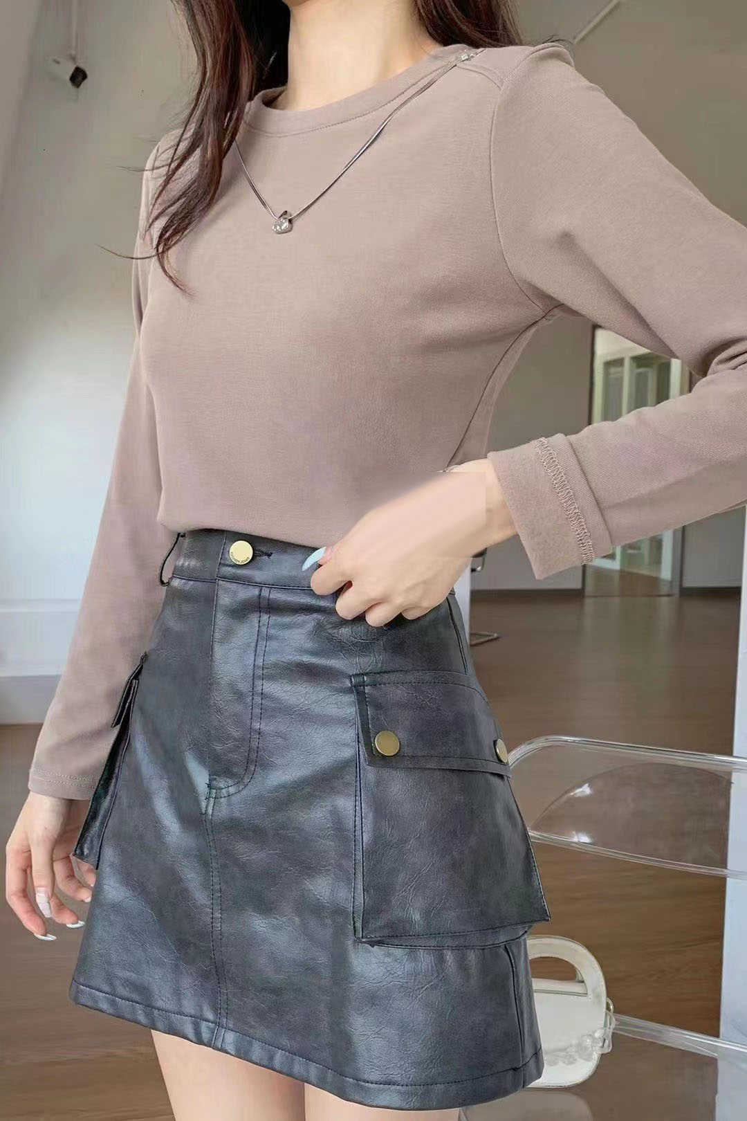 European short high-waisted solid color long-sleeved T-shirt for women 2023 spring new fashion style bottoming inner shirt top fashion