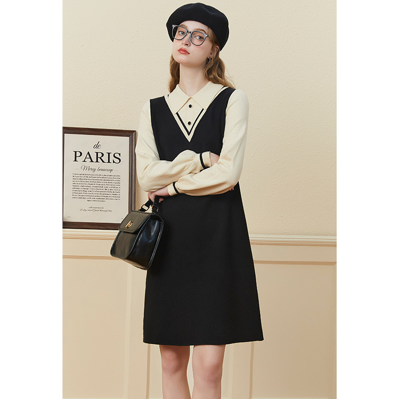 Knitted dress women's fake two-piece 2023 autumn and winter new style small long-sleeved high-end beautiful little skirt