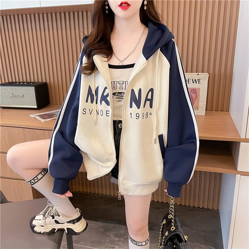 實拍 加絨寬鬆連帽棒球服外套女秋冬小眾撞色拼接卡通開衫