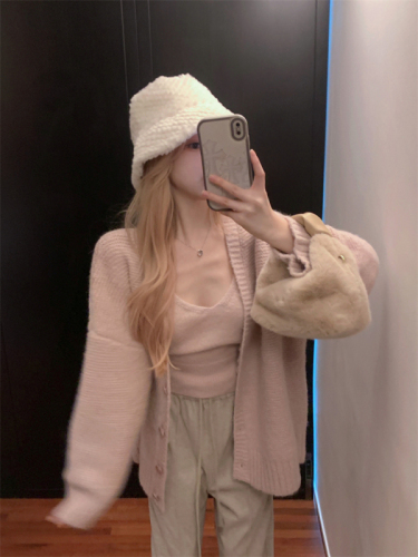 Actual shot of soft waxy knitted cardigan, pink suspender, lazy sweater jacket, comfortable casual and comfortable trousers