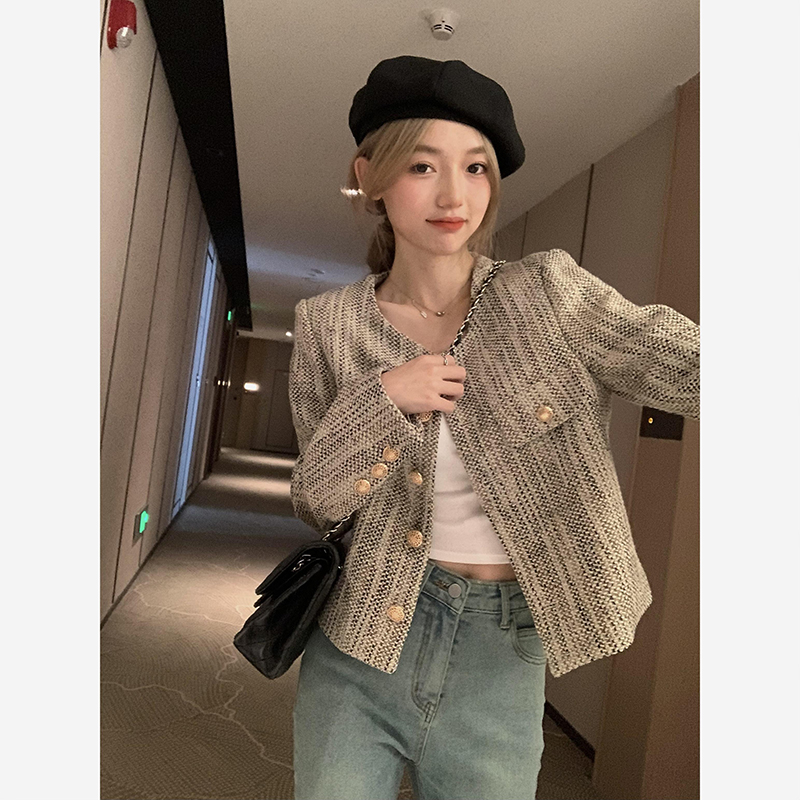 烏77氣質高ji感超好看外套女法式小xiang風短款寬鬆顯瘦正肩上衣