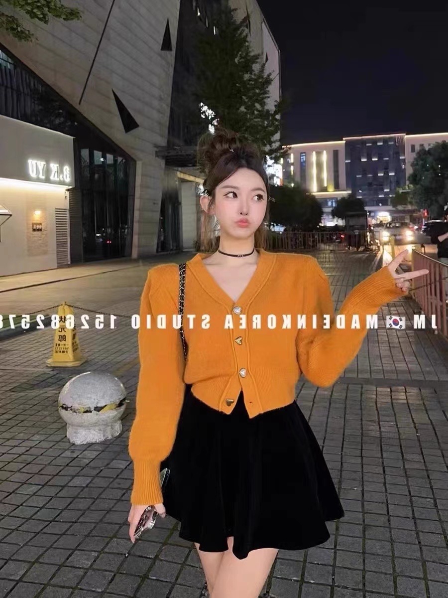 This year's popular sweater cardigan coat women's autumn soft waxy sweater 2023 new fashion Maillard top