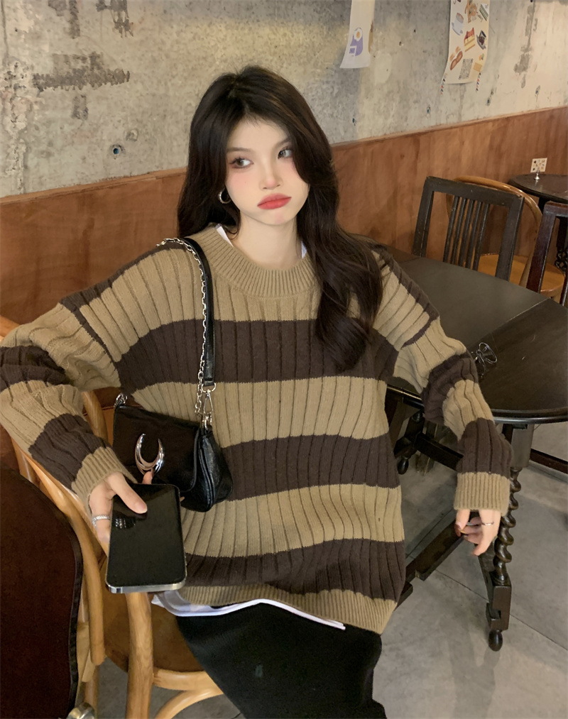 Real shot of autumn and winter thickened brown striped design, loose and versatile knitted sweater jacket with lazy style
