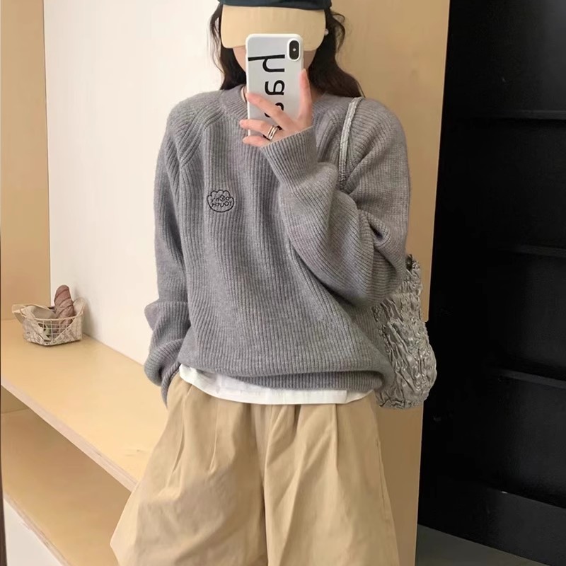 可愛刺繡字母圓領慵懶風高品質軟糯長袖毛衣女百搭顯瘦針織套頭潮
