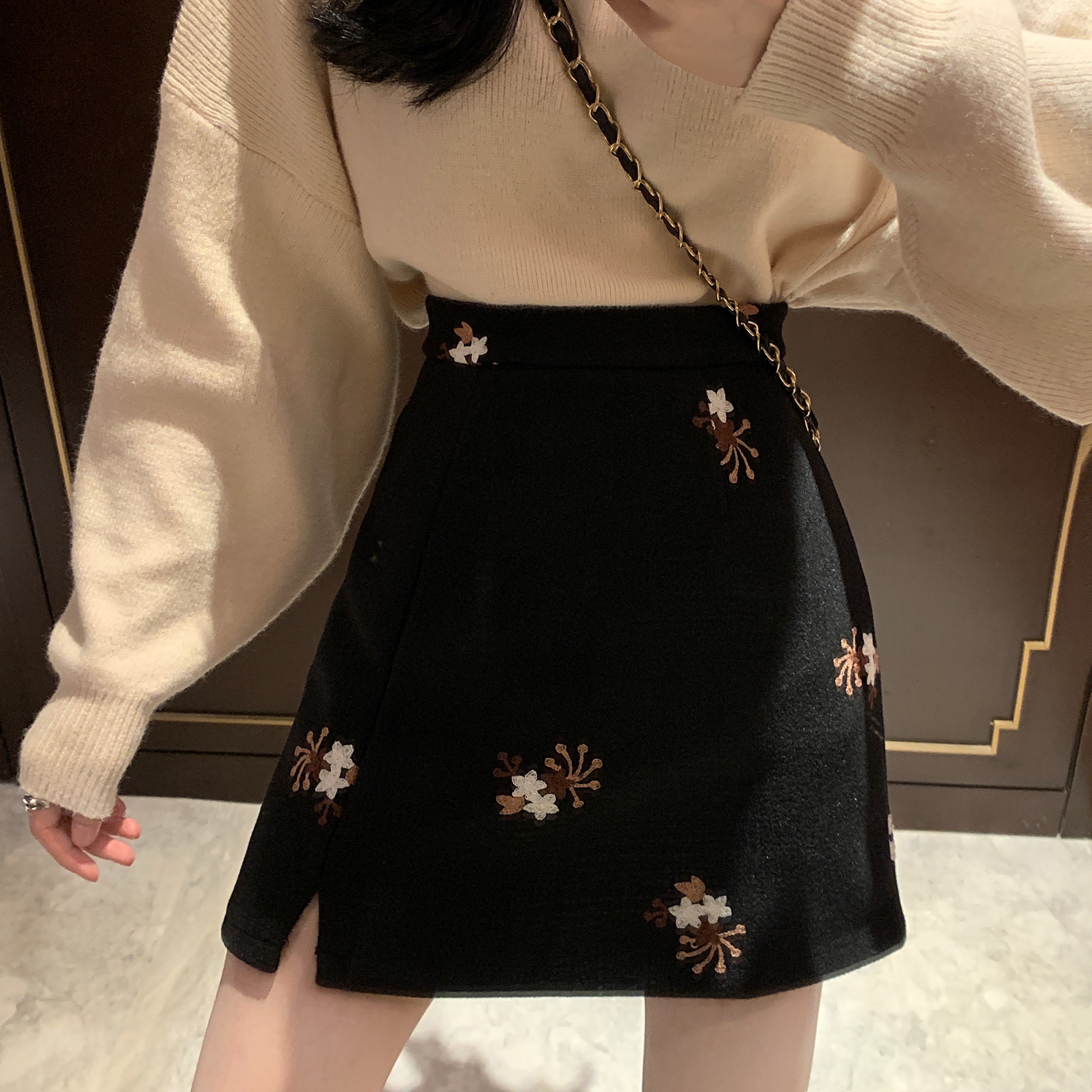 實拍刺繡呢子A字短裙打底裙