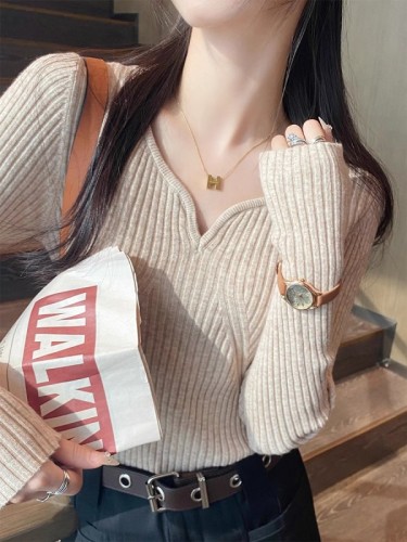 Long-sleeved base shirt  new arrival women's early autumn innerwear white knitwear spring and autumn v-neck top autumn and winter sweater