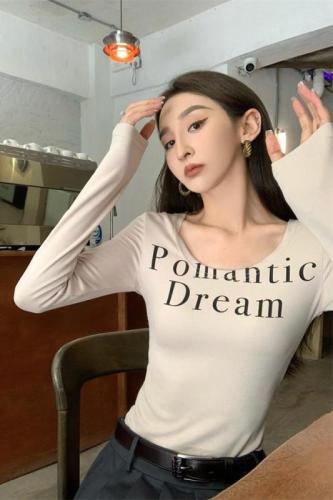 Korean version of retro letter long-sleeved T-shirt for women in autumn new hot girl versatile slim inner top and bottoming shirt