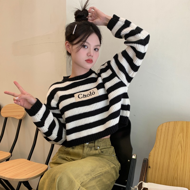 Japanese retro contrast striped short sweater women's spring and autumn design niche loose long-sleeved sweater top