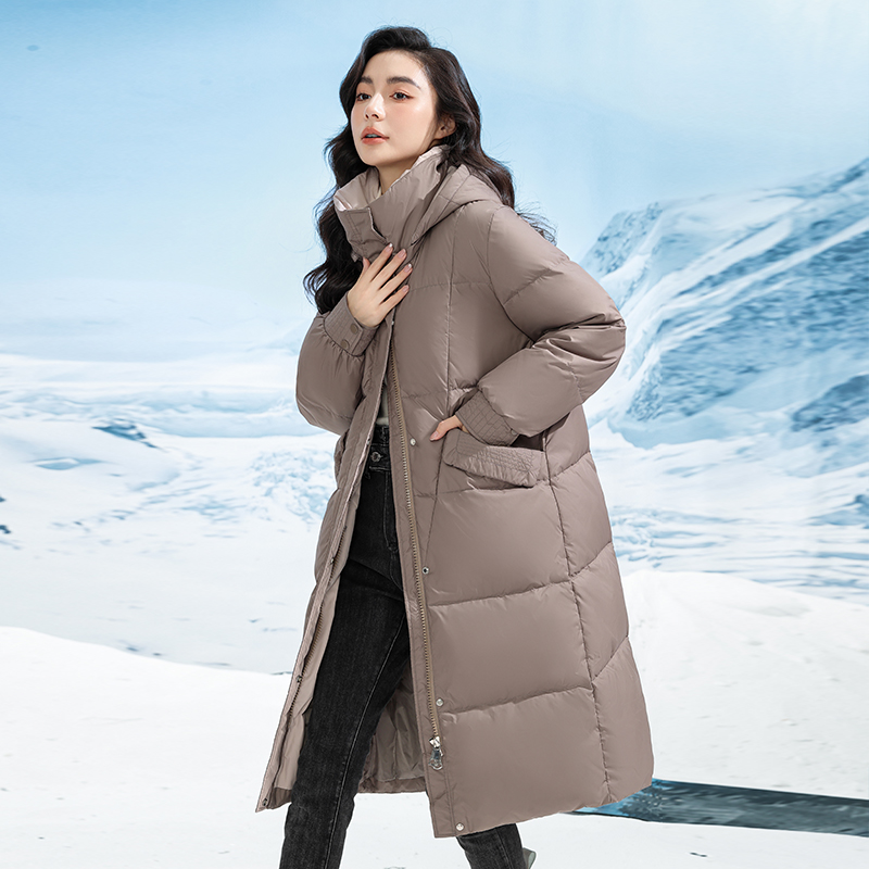 The same style of white duck down in the mall 2023 winter women's new style simple and elegant loose hooded mid-length down jacket
