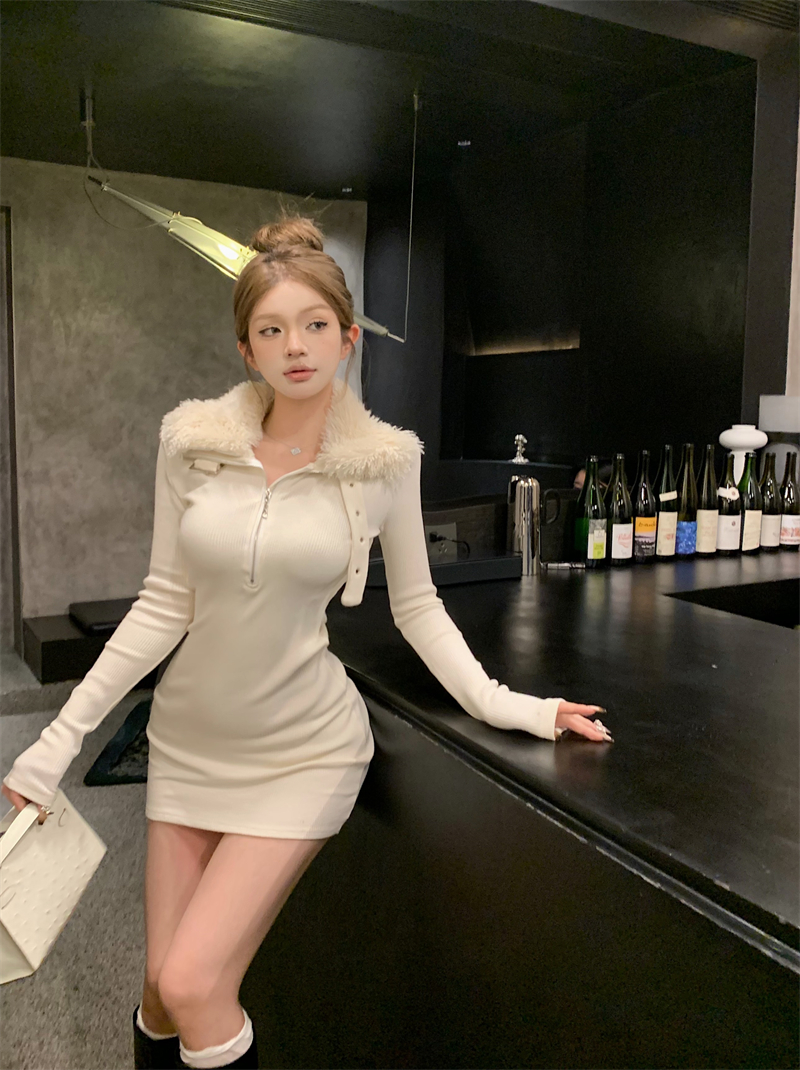 Real shot of sweet and cool fluffy curly fur collar slim fit V-neck knitted hip-hugging dress