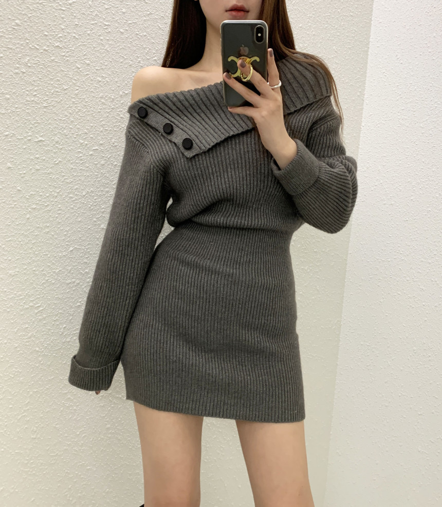 Korean chic autumn and winter French-style off-the-shoulder button-down design slimming and hip-hugging knitted dress