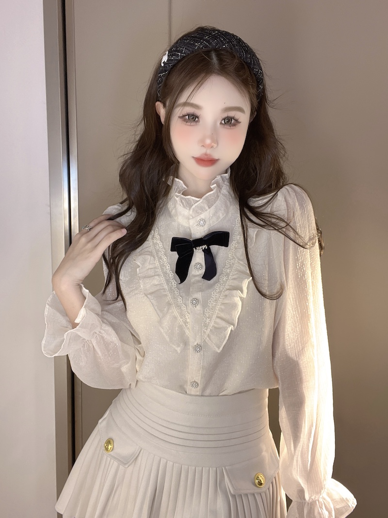 Actual shot of exquisite and sweet loose ear-shaped bow-knot shirt, fairy-like and versatile autumn and winter long-sleeved top