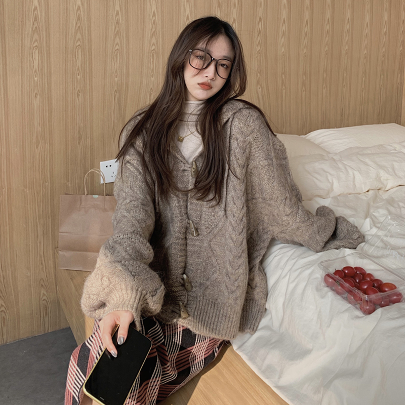 Knitted cardigan jacket for women, loose outer wear in spring and autumn, new design, Korean style, gentle and lazy style sweater