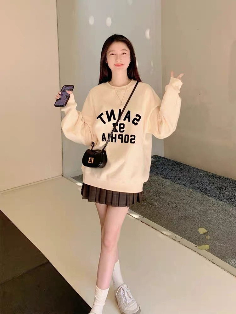 秋裝女2023新款高級感超好看美式復古小個子杏色字母圓領衛衣