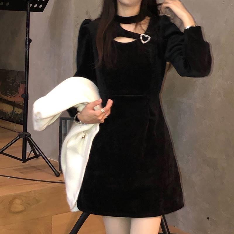 黑色連衣裙子女茶歇法式公主內搭氣質顯瘦長袖秋冬2024新款早春裝