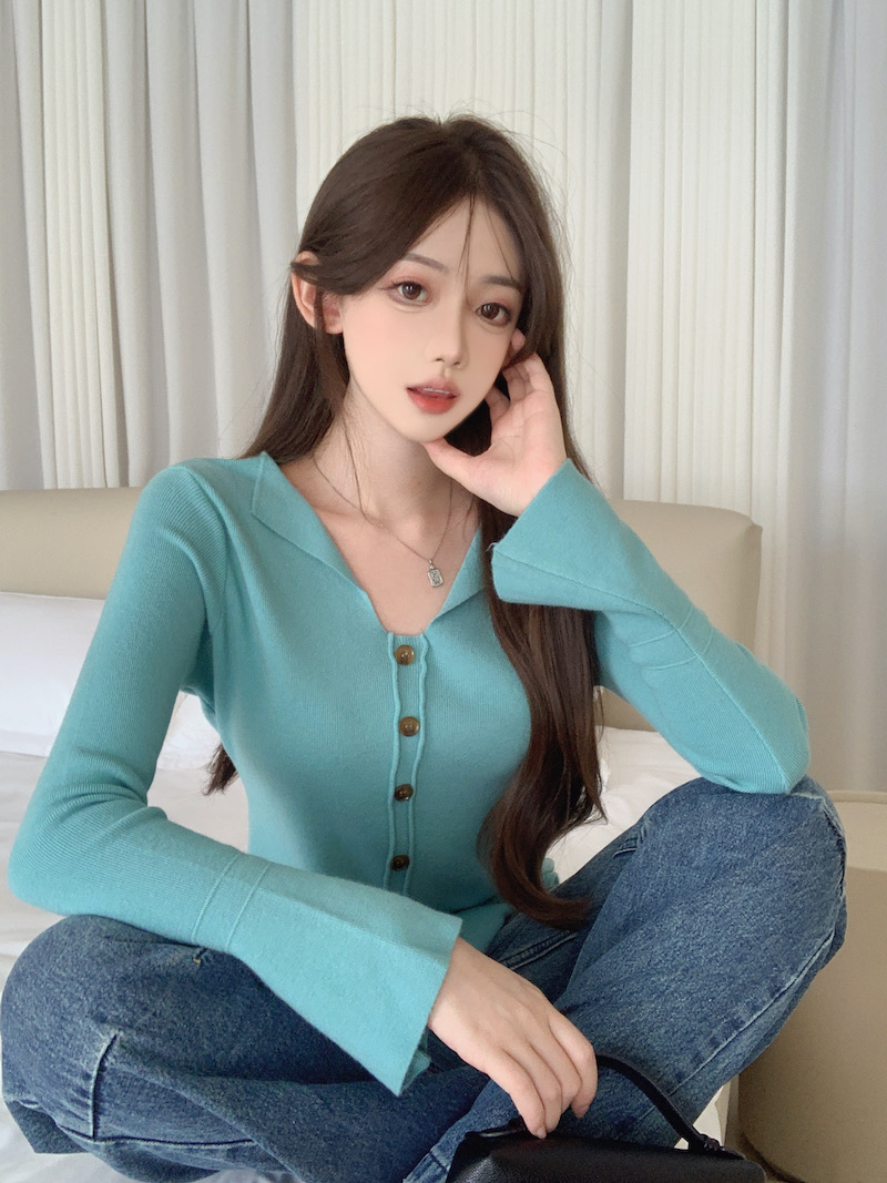 實拍 早秋設計感上衣女時尚簡約風短款襯衣復古寬鬆顯瘦針織衫
