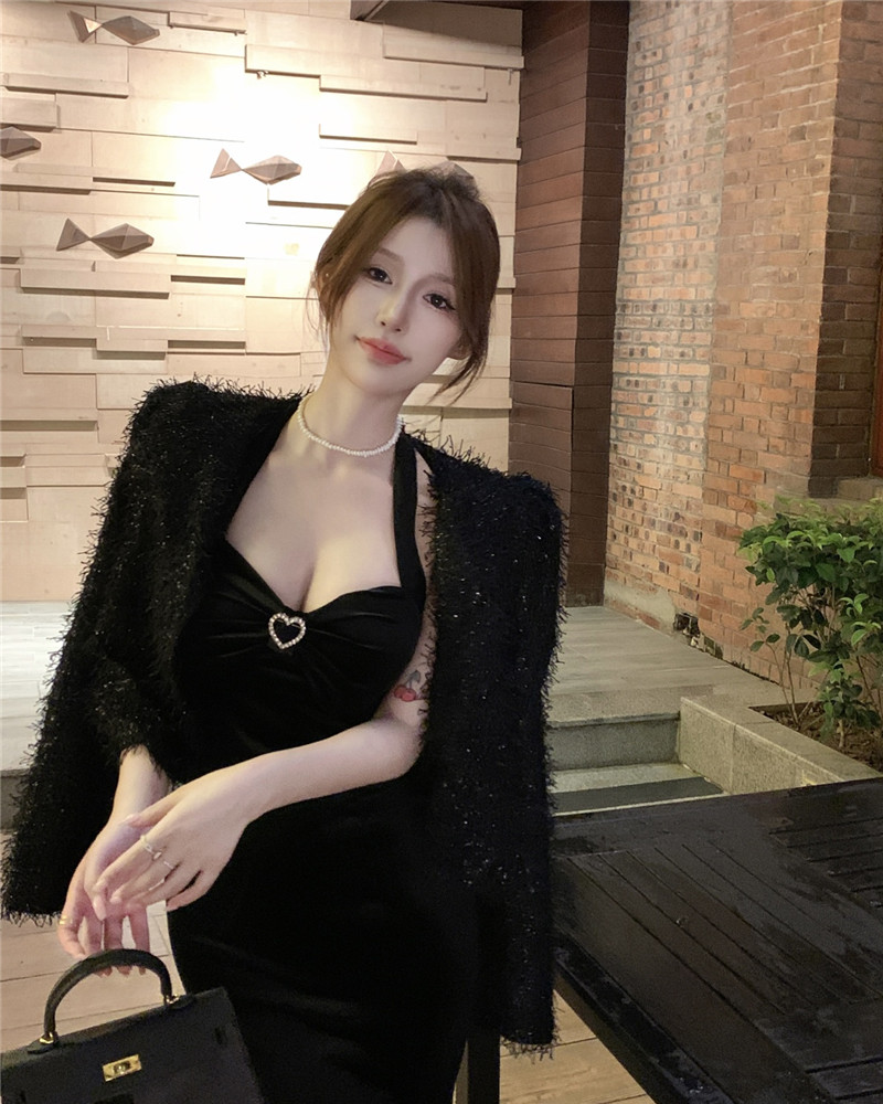 實拍 復古絲絨掛脖修身長裙+氣質流蘇外套