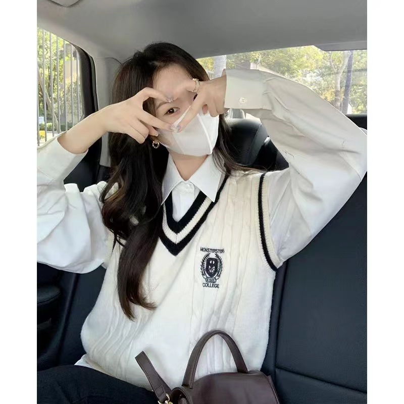 早秋季2023年新款女裝學院風鹽系高級感針織毛衣馬甲襯衫兩件套裝