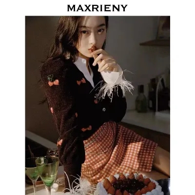 MAXRIENY甜心櫻桃針織復古開衫v領上衣女秋冬打底衫