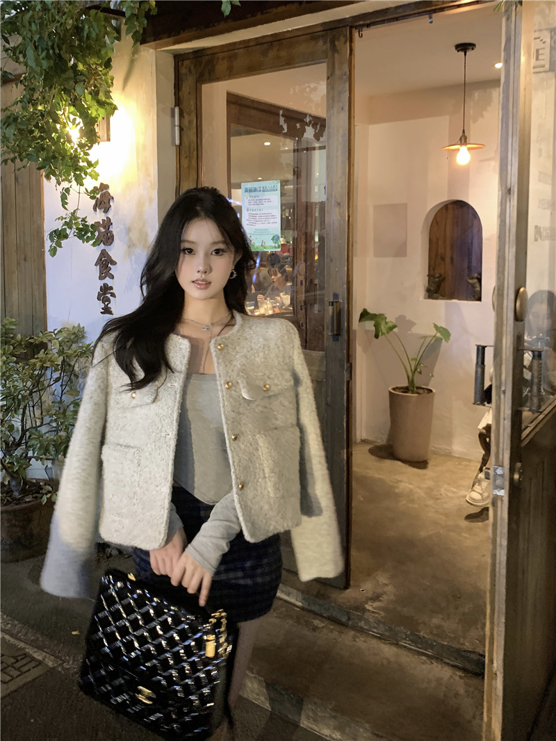 Actual shot ~ 2023 new winter style thickened woolen small fragrant design waist slimming single-breasted short jacket