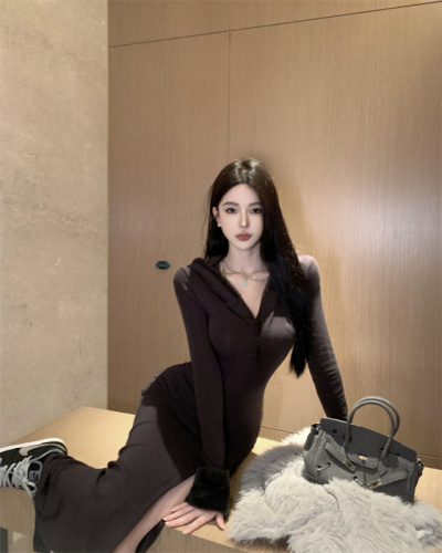 Real shot of hooded fur stitching high-waisted slimming mid-length side slit dress