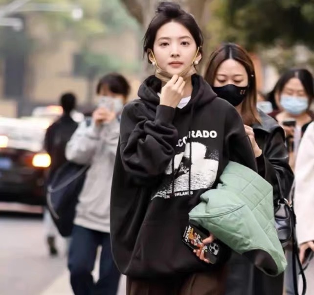 章若楠同款黑色衛衣女春秋連帽寬鬆2023新款潮牌純棉情侶秋冬加絨