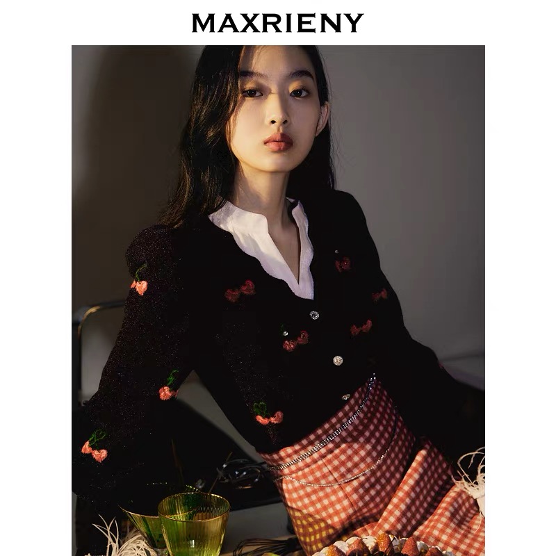 MAX甜心櫻桃針織復古開衫v領上衣女秋冬打底衫
