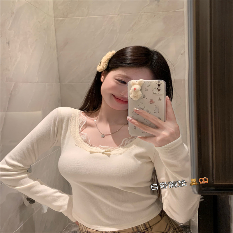 純欲帶胸墊蕾絲拼接T恤女秋季新款設計感修身短款長袖打底衫上衣