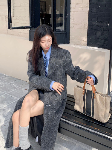 Real shot of autumn and winter Korean chic simple and high-end temperament dark gray woolen suit woolen jacket + shirt and tie