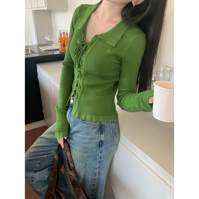 Real shot of French lapel strap knitted cardigan for women 2023 fashionable autumn top short slim fit bottoming shirt