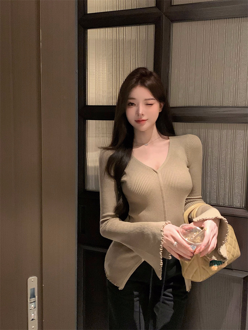 實拍 法式v領修身針織衫女秋季新款設計感小眾喇叭袖顯瘦上衣
