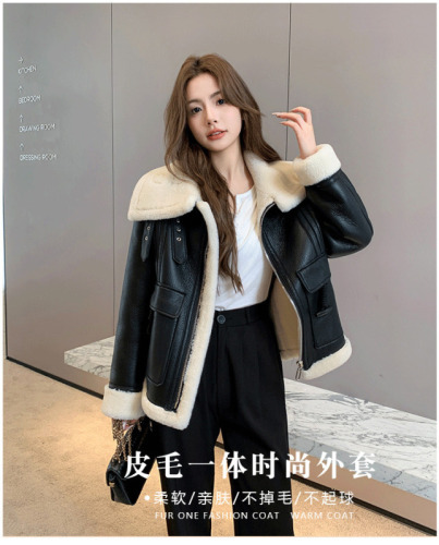 2023 new autumn and winter new lamb wool coat short women's large lapel motorcycle fur one-piece sheep shear fur coat