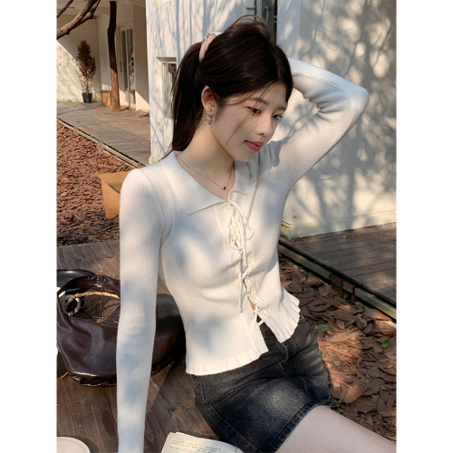 Real shot of hot girl sexy lace-up long-sleeved sweater women's autumn and winter new style slim-fit navel-baring short top with fungus